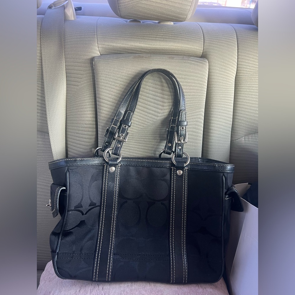 Coach Handbag - Picture 3 of 7